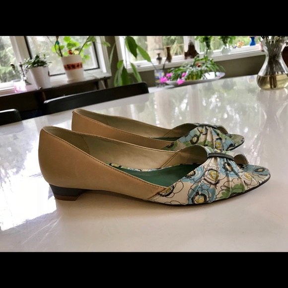3 for $30 Patterned Aldo peep toe flats - Picture 4 of 9